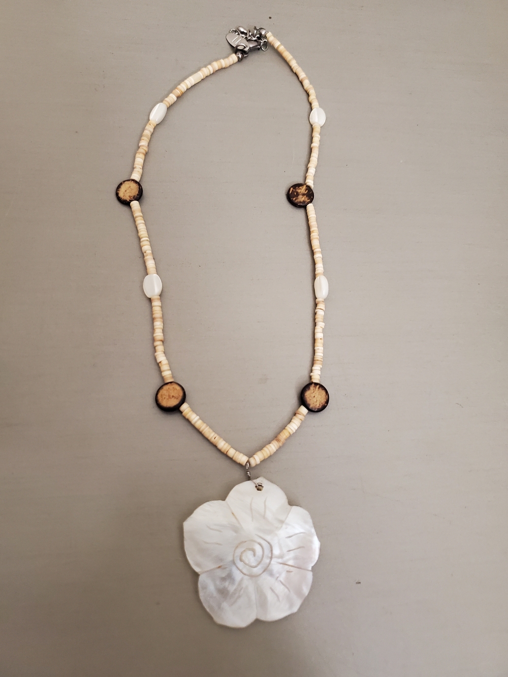 Y2k Beaded Shell Necklace